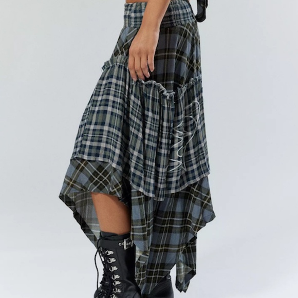 NWT, UO Basic Pleasure Mode Kurt Plaid Midi Skirt - Picture 5 of 10
